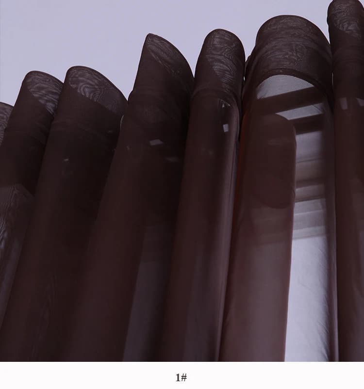 Zasłony na okno sypialni Tulle